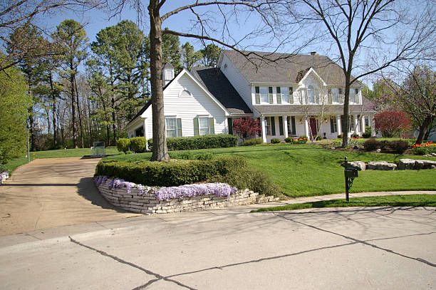istock new surburban home 183280833