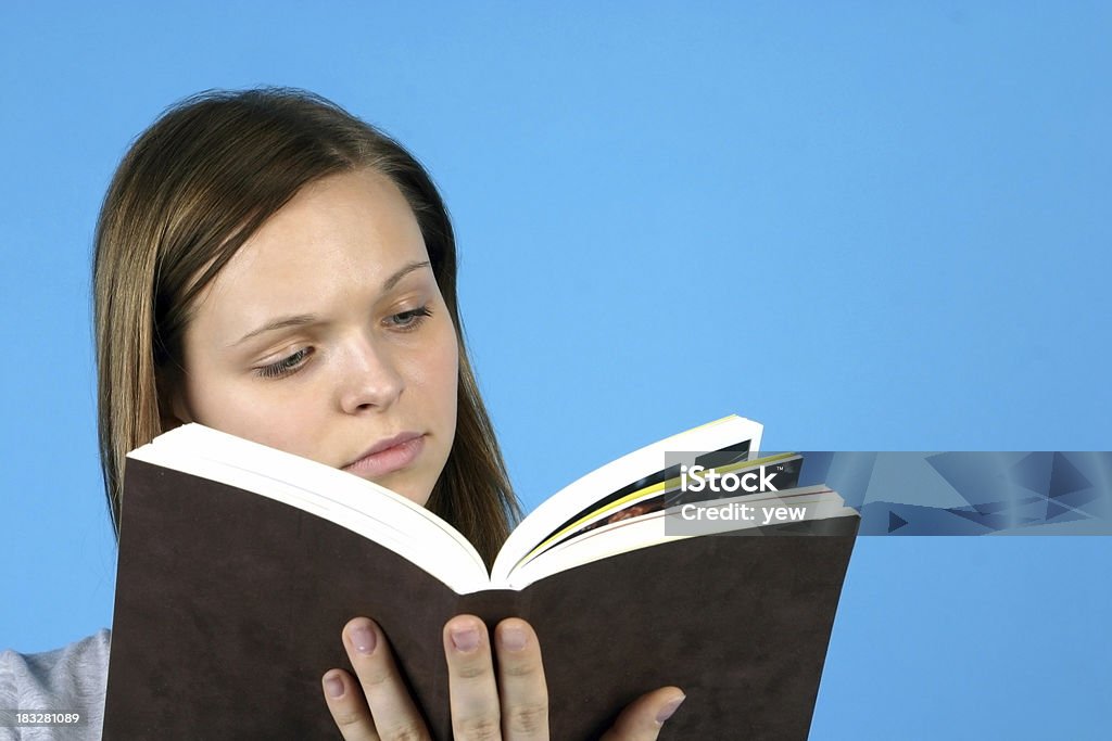 Chica con un libro - Foto de stock de Adulto libre de derechos