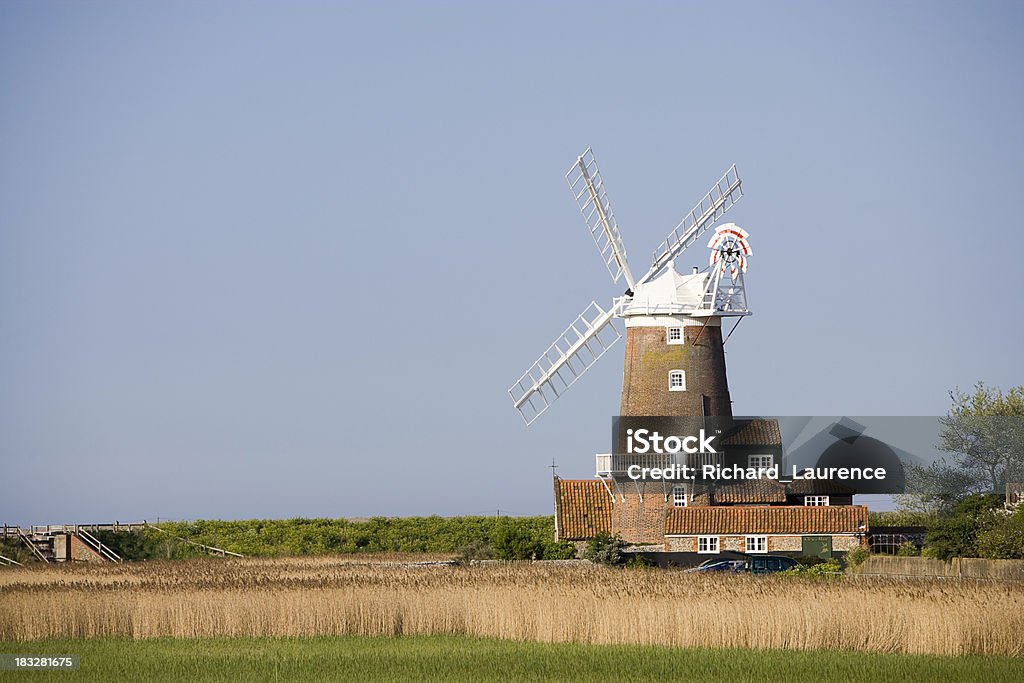Mulino a vento in Cley, Norfolk - Foto stock royalty-free di Cley next the Sea