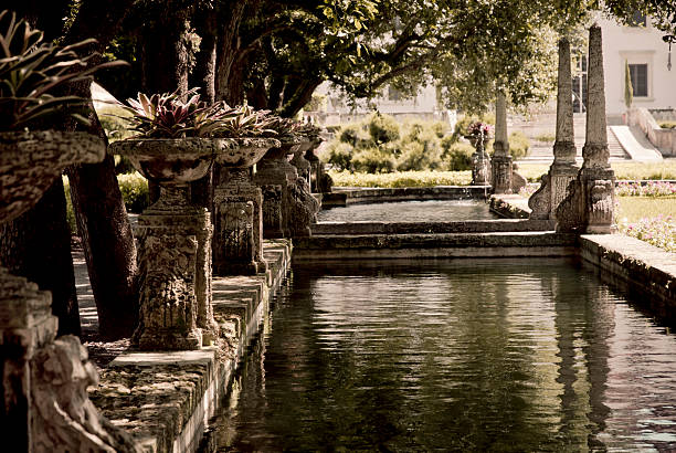 istock Vizcaya Museum and Gardens 183282630