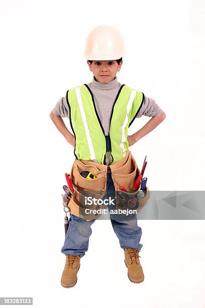 Little Trabajador De Construcción Foto de stock y más banco de imágenes de Accesorio de cabeza - Accesorio de cabeza, Carpintero, Casco - Herramientas profesionales