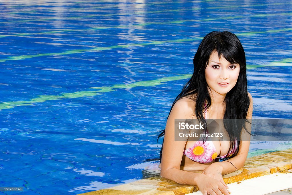 Emma am Pool - 03 - Lizenzfrei Asiatische Kultur Stock-Foto