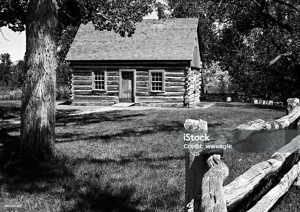 Autentiche cabina in legno rustico - Foto stock royalty-free di Dakota del Nord