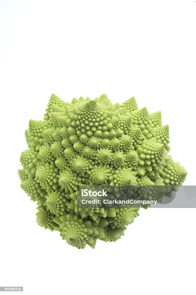 Romanesco Brokkoli, isoliert gegen weiße. - Lizenzfrei Blumenkohl Stock-Foto