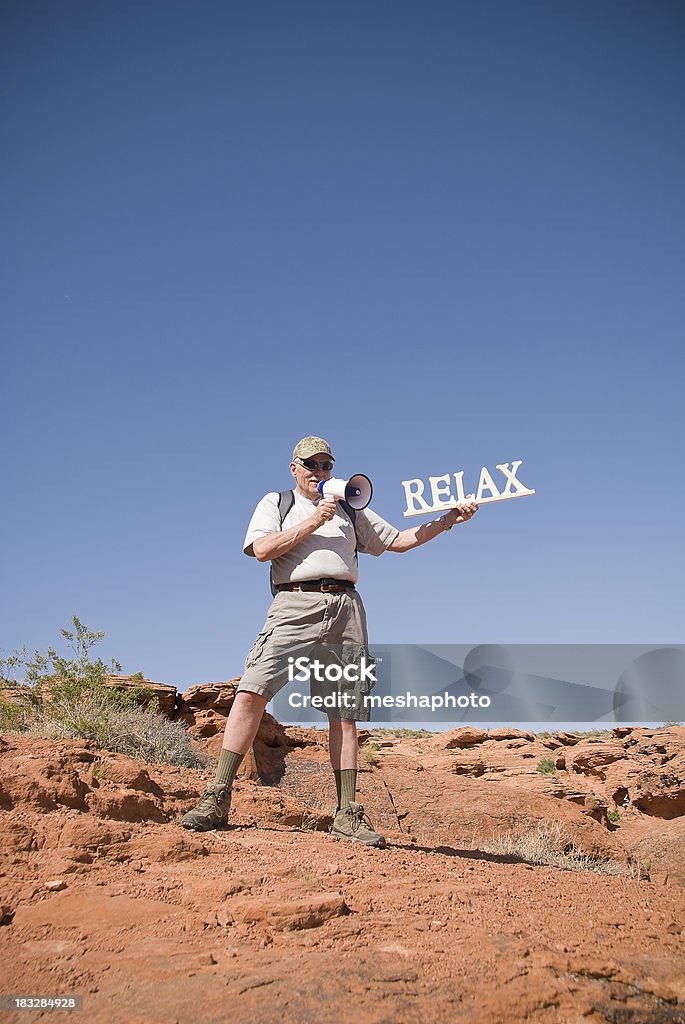 Homem sênior caminhadas - Foto de stock de Adulto royalty-free