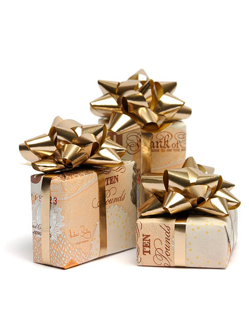 istock Gift of money 183286032