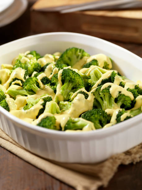 istock Steamed Broccoli with Cheese Sauce 183286222