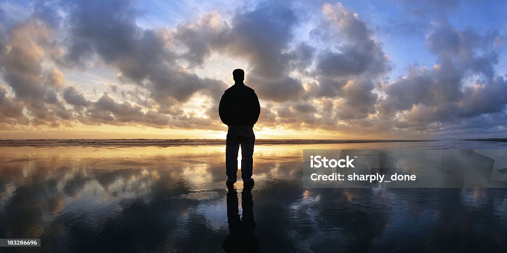 XL solitude silhouette de la plage - Photo de Hommes libre de droits