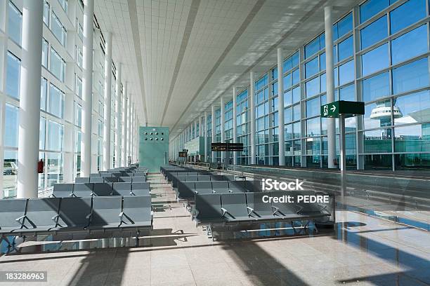 Terminal De Aeroporto - Fotografias de stock e mais imagens de Aeroporto - Aeroporto, Arquitetura, Assento