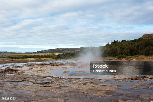 Photo libre de droit de Strokkur banque d'images et plus d'images libres de droit de Ciel - Ciel, Destination de voyage, Eau