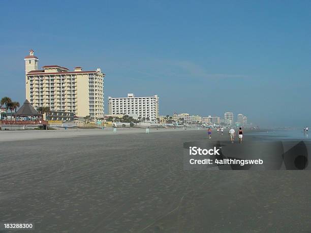 Spacer Po Daytona Beach - zdjęcia stockowe i więcej obrazów Brzeg wody - Brzeg wody, Daytona Beach, Droga