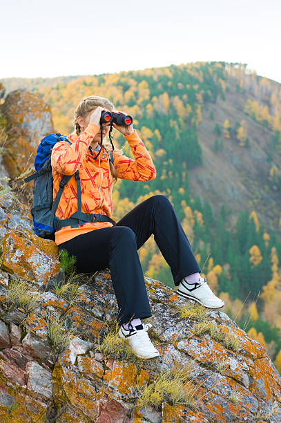 búsqueda en - pursuit binoculars mountain sky fotografías e imágenes de stock