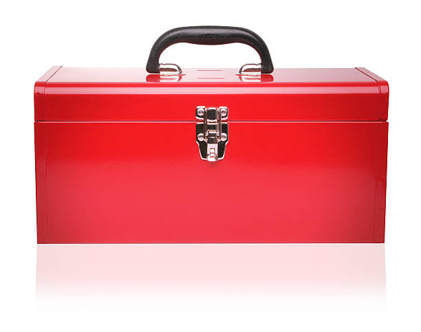 caixa de ferramentas vermelha, reflectindo sobre fundo branco - toolbox imagens e fotografias de stock