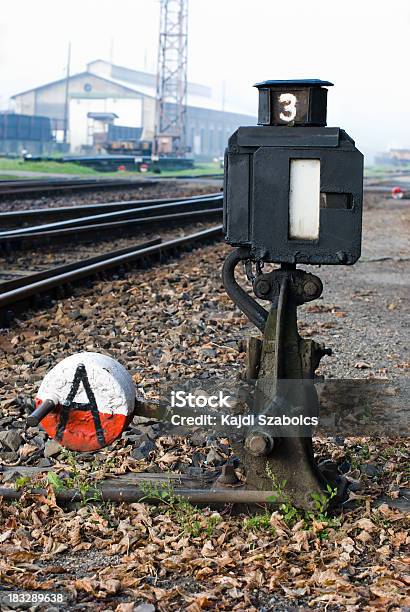 Ferrovia - Fotografie stock e altre immagini di Acciaio - Acciaio, Arrugginito, Binario di stazione ferroviaria