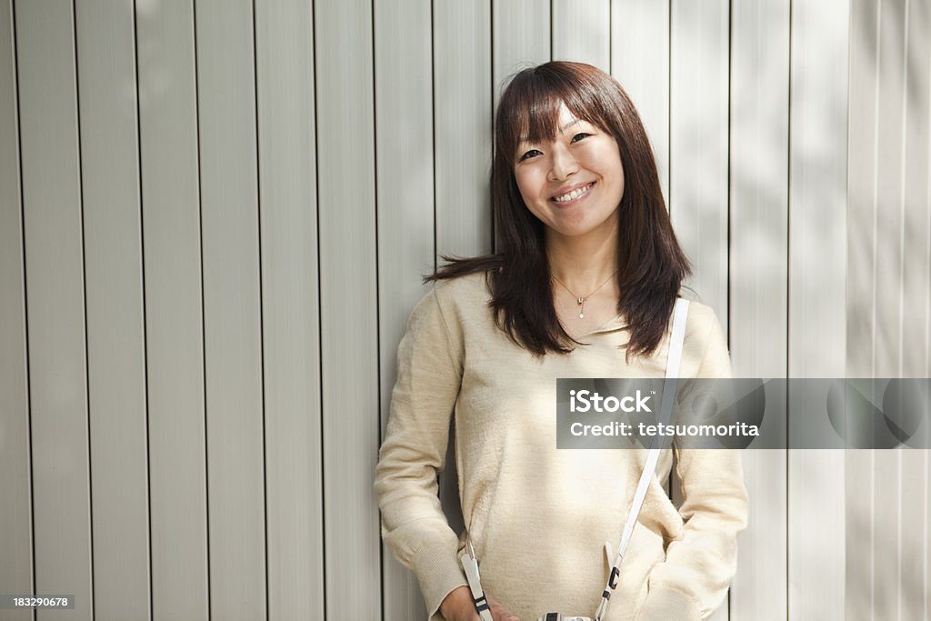 Junge Frau lächelnd - Lizenzfrei Asiatischer und Indischer Abstammung Stock-Foto