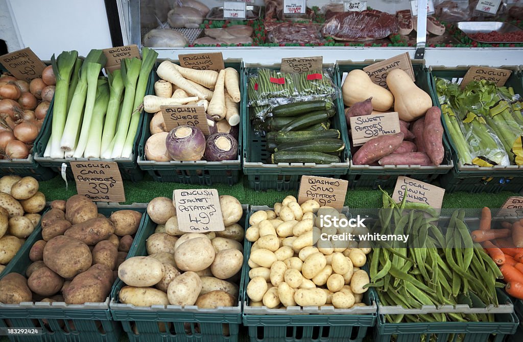 Carne e greengrocery negozio - Foto stock royalty-free di Carota