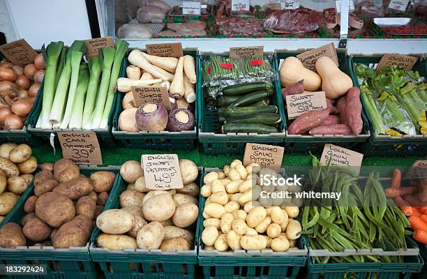고기류 및 Greengrocery 쇼핑하다 당근에 대한 스톡 사진 및 기타 이미지 - 당근, 생감자, 스쿼시-조롱박과 식물