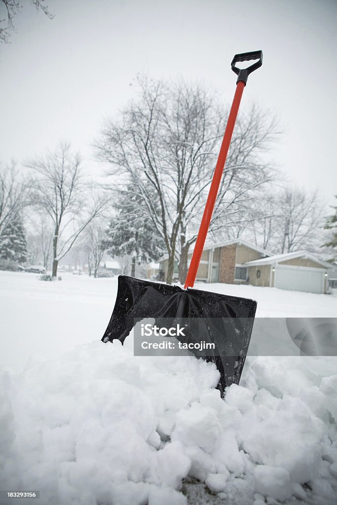 Метель и Лопата для снега - Стоковые фото Winterdienst роялти-фри