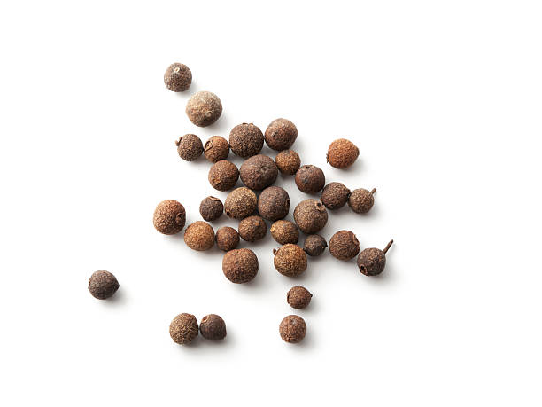istock Scattered allspice isolated against a white background 183293923