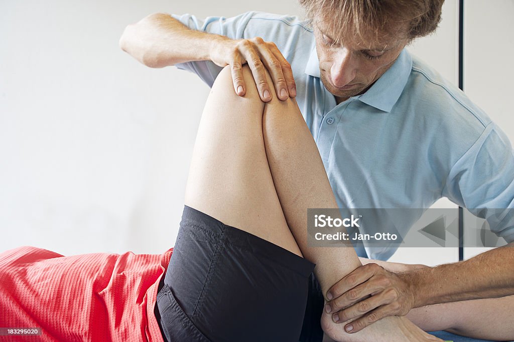 Testing Flexibilität eines Knie - Lizenzfrei Hüfte Stock-Foto