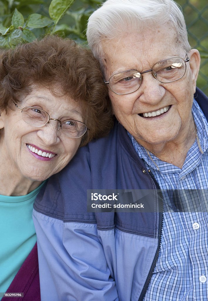 Счастливый Пожилая пара - Стоковые фото 80-89 лет роялти-фри