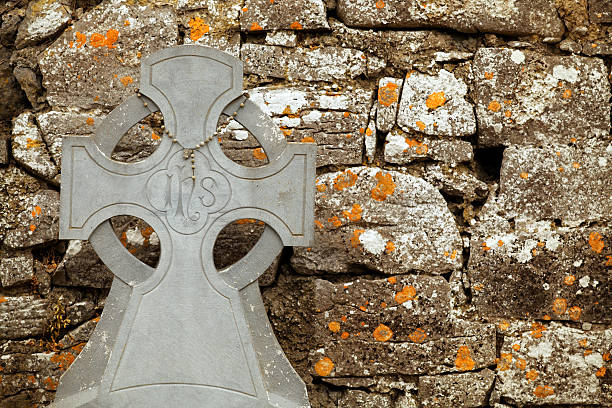 croix celtique - celtic cross republic of ireland cross shape cross photos et images de collection