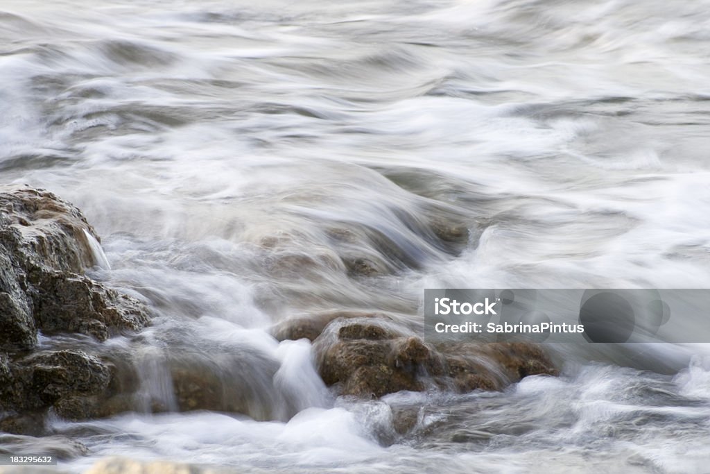 Fließendem Wasser über die Felsen - Lizenzfrei Bach Stock-Foto