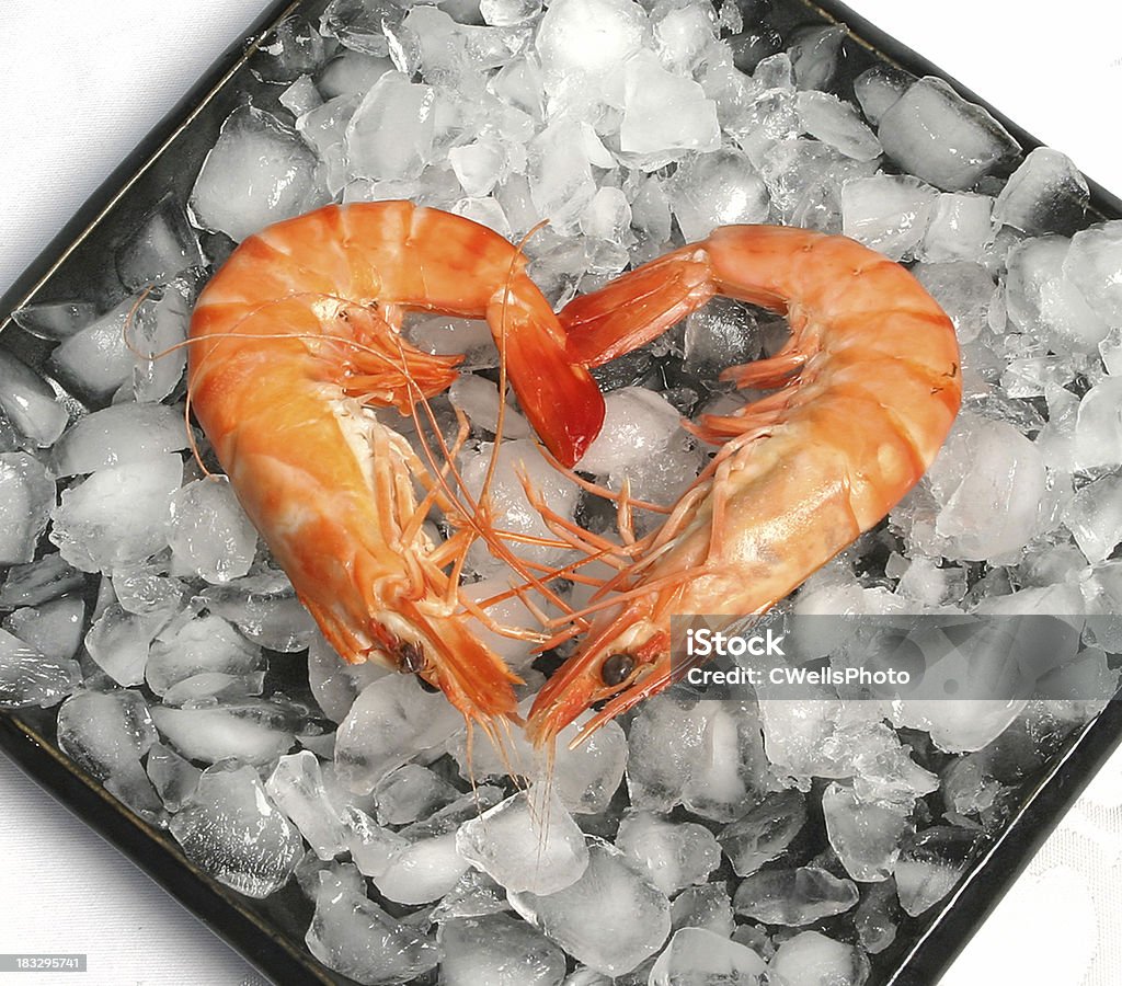 Corazón en forma de camarones - Foto de stock de Comida del mediodía libre de derechos