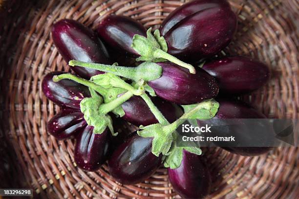 Orientalische Eggplants Aka Auberginen Stockfoto und mehr Bilder von Aubergine - Aubergine, England, Fotografie