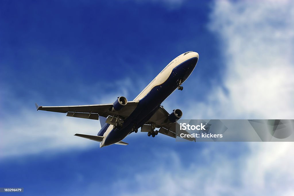 Airliner lądowanie - Zbiór zdjęć royalty-free (Bez ludzi)