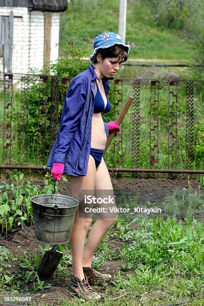 Torments De Trabajo Foto de stock y más banco de imágenes de Adolescente - Adolescente, Adulto, Agricultura