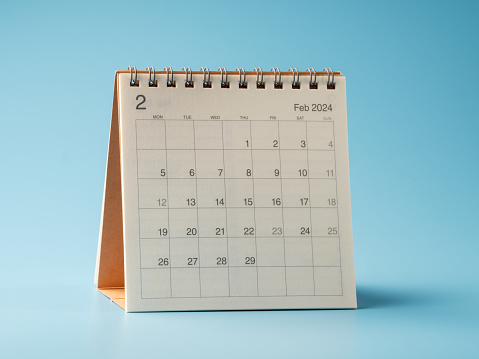 Desktop calendar, year 2024, month of February