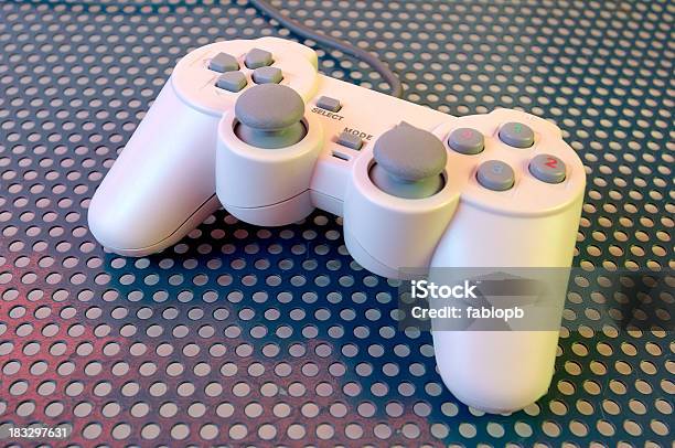 Controller Di Videogame - Fotografie stock e altre immagini di Attività ricreativa - Attività ricreativa, Attrezzatura elettronica, Brand Name Video Game