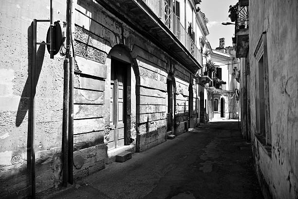 istock Alley in Black And White, Lecce, Nobody 183297997