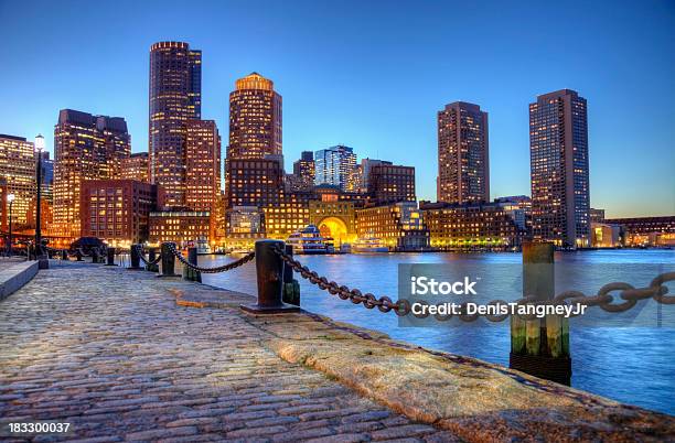 Waterfront Di Boston Massachusetts - Fotografie stock e altre immagini di Boston - Massachusetts - Boston - Massachusetts, Orizzonte urbano, Porto marittimo
