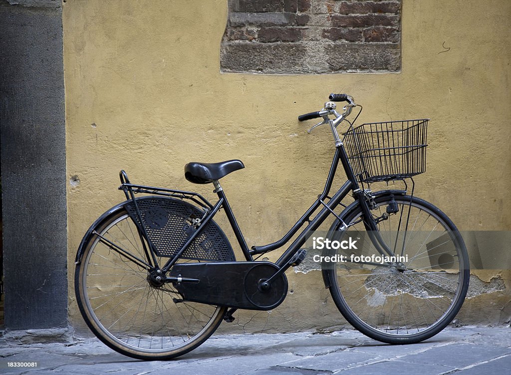 Old bycicle - Foto de stock de Acabado royalty-free