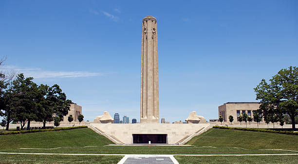 istock WW I Liberty Memorial - Kansas City 183301574