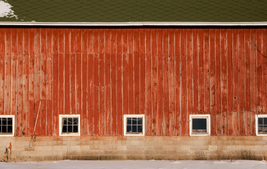 Broad side of an old barn