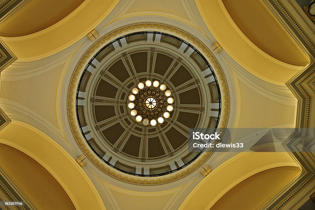 Interior del domo del Capitolio - Foto de stock de Arkansas libre de derechos