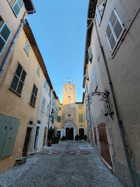 Picturesque center of the village of Biot in the South of France Biot, France - December 4, 2023: Picturesque center of the village of Biot in the South of France biot stock pictures, royalty-free photos & images