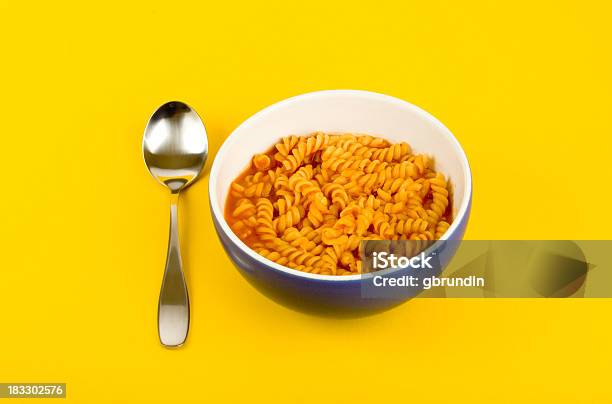 Foto de Sopa De Macarrão e mais fotos de stock de Almoço - Almoço, Amarelo, Branco