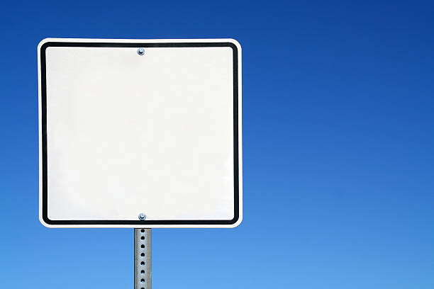 panneau blanc blanc - road sign sign blue blank photos et images de collection