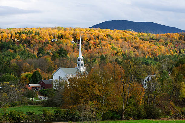 istock Autumn New England Scenic with White Steeple 183304179