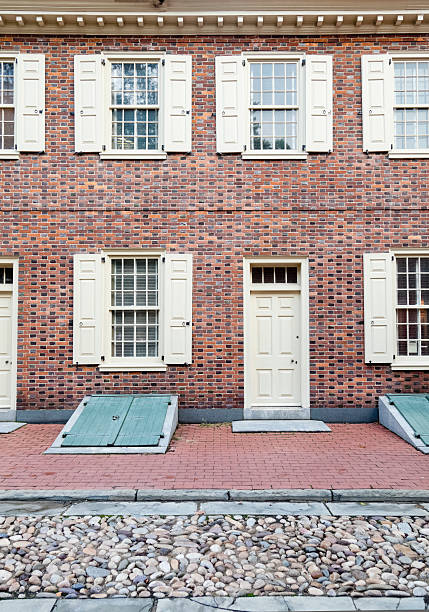 istock Historic Brick Building on Philadelphia's Independence Mall 183304199