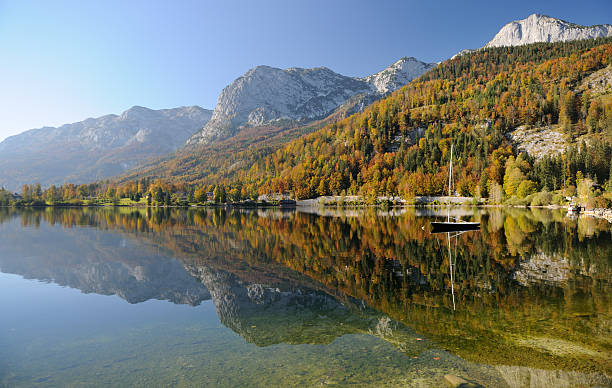 istock Autumn Reflections, Lake Grundlsee, Austrian Nature Reserve (XXXL) 183304818