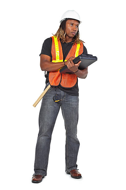 costruzione uomo scrivere e guardando in alto, isolato su bianco - manual worker full length isolated on white standing foto e immagini stock