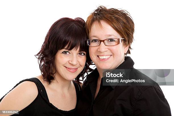 Foto de Duas Mulheres Sorridentes e mais fotos de stock de Casal Gay - Casal Gay, Figura para recortar, Abraçar