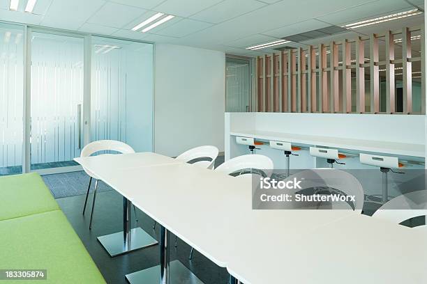 Moderne Büro Konferenztisch Stockfoto und mehr Bilder von Büro - Büro, Kantine, Modern