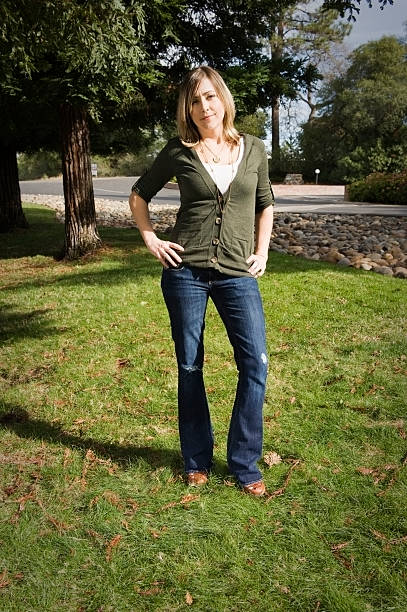 istock Country Girl 183305939