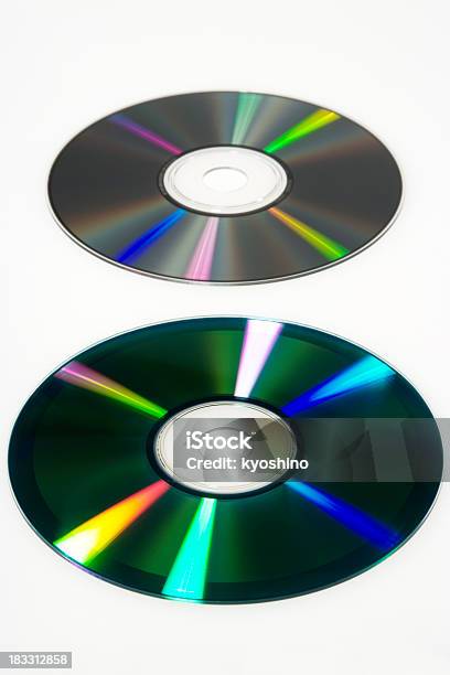 絶縁ショットの 2 つの白い背景の上のディスク - CD-ROMのストックフォトや画像を多数ご用意 - CD-ROM, DVD, オーディオ機器